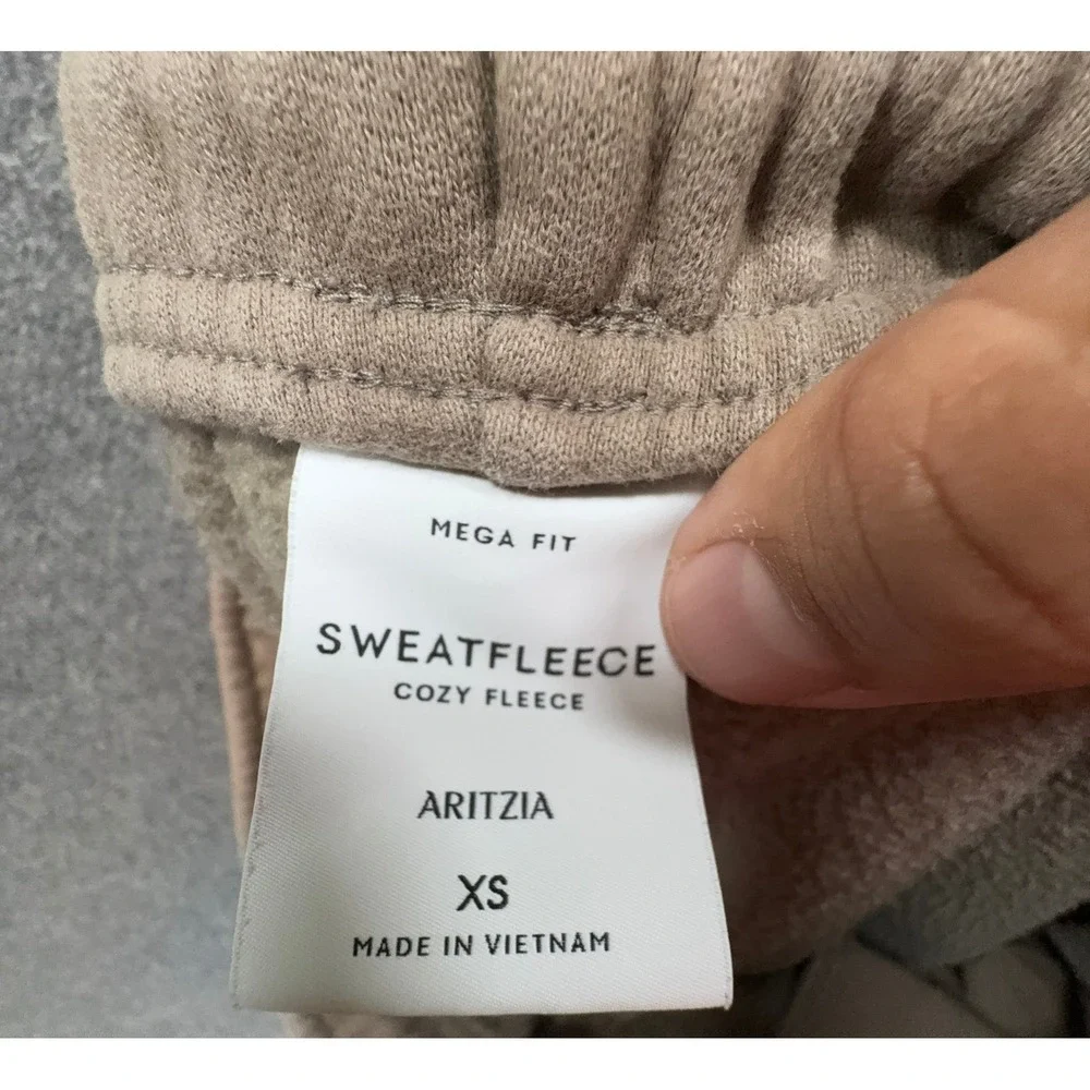 Aritzia Sweatpants Womens XS Tan Mega Fit Wide Leg Cozy Fleece Lounging Relaxed